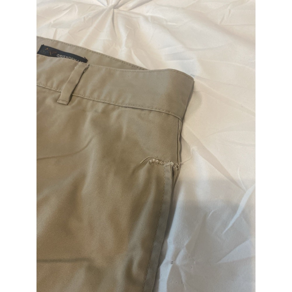 Greg Norman Mens 38 Beige Golf Shorts Embroidered Shark Logo Flat Front - Picture 5 of 6